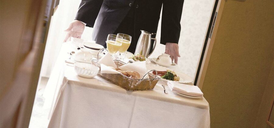 【聖誕新年浪漫之約】香港邊間酒店Staycation可享房內五星級用餐體驗 “In Room Dining”,仲有專人開檯及餐車服務!? Restos3