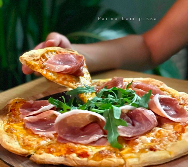 Chill.with .Polaf 04 Parma Ham Pizza